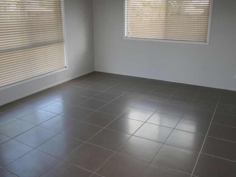 74 Bradman Drive, Glenella QLD 4740