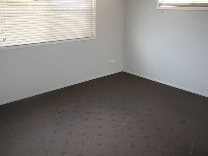 74 Bradman Drive, Glenella QLD 4740