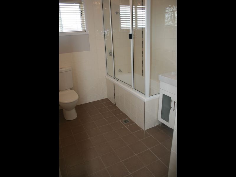 74 Bradman Drive, Glenella QLD 4740