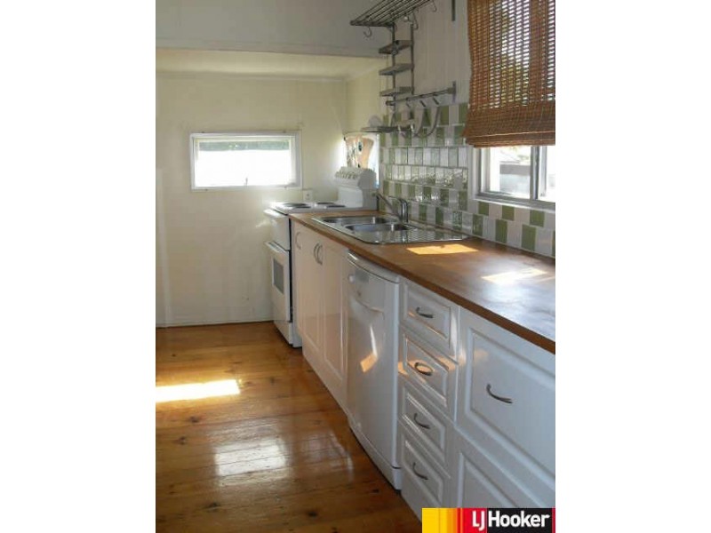 30 Mackenzie Street, West Mackay QLD 4740