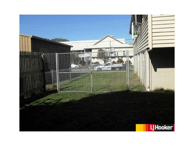 30 Mackenzie Street, West Mackay QLD 4740