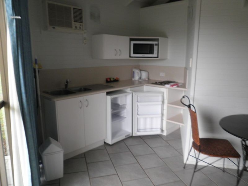 Bungalow 2 Ko-Huna Beach Resor, Bucasia QLD 4750