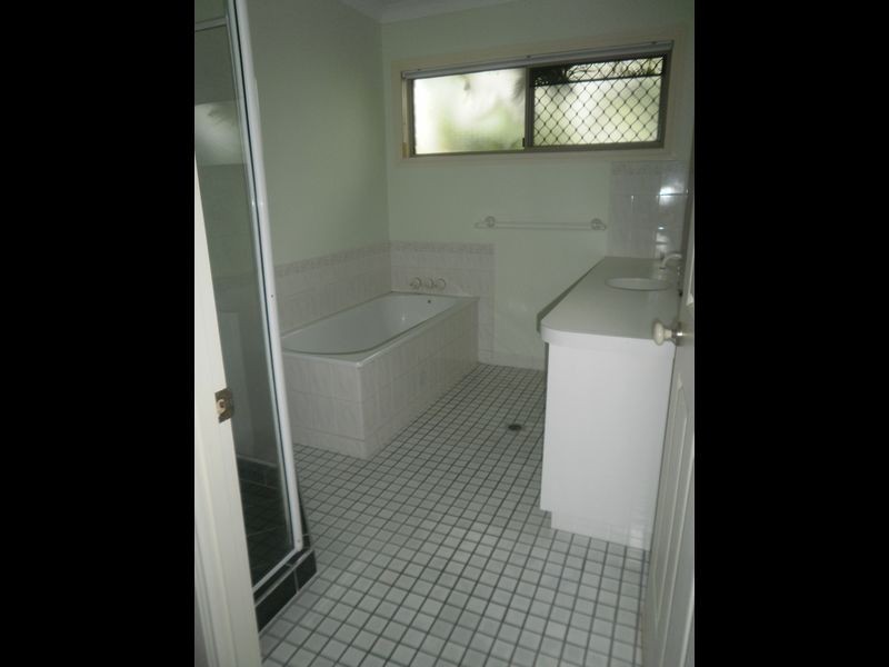 4 Barramundi Court, Andergrove QLD 4740