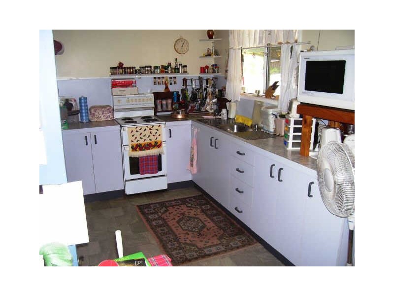 49 Blacks Beach Road, Blacks Beach QLD 4740