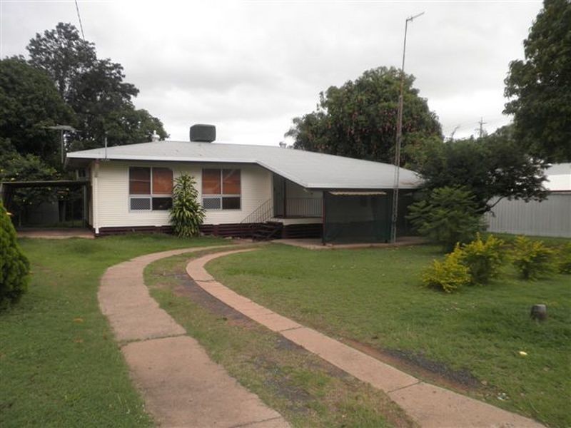 8 Macarthur Street, Moranbah QLD 4744