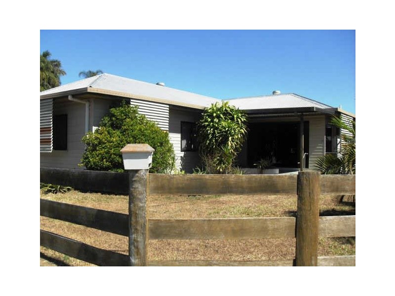 11 Canberra Street, North Mackay QLD 4740