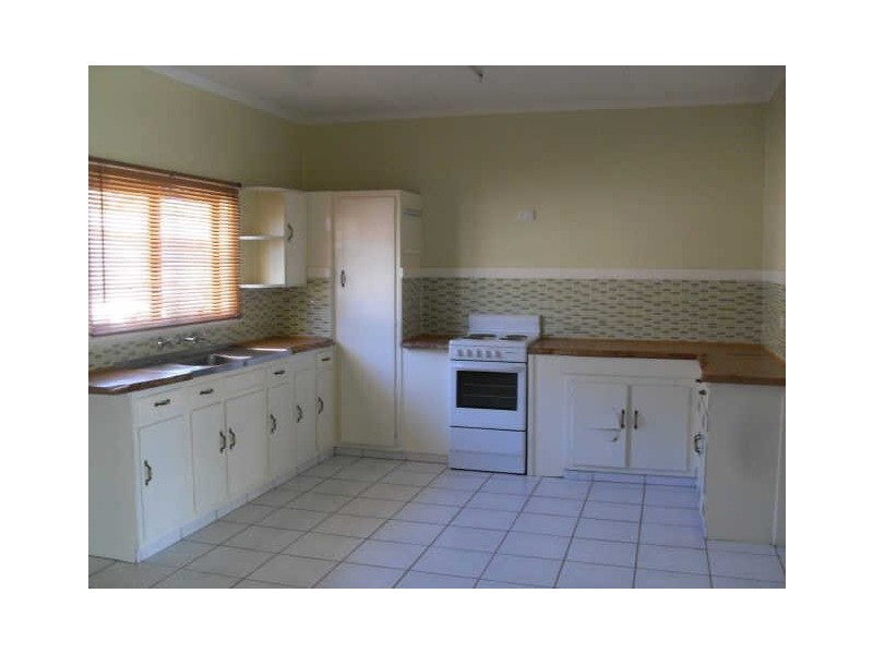 11 Canberra Street, North Mackay QLD 4740