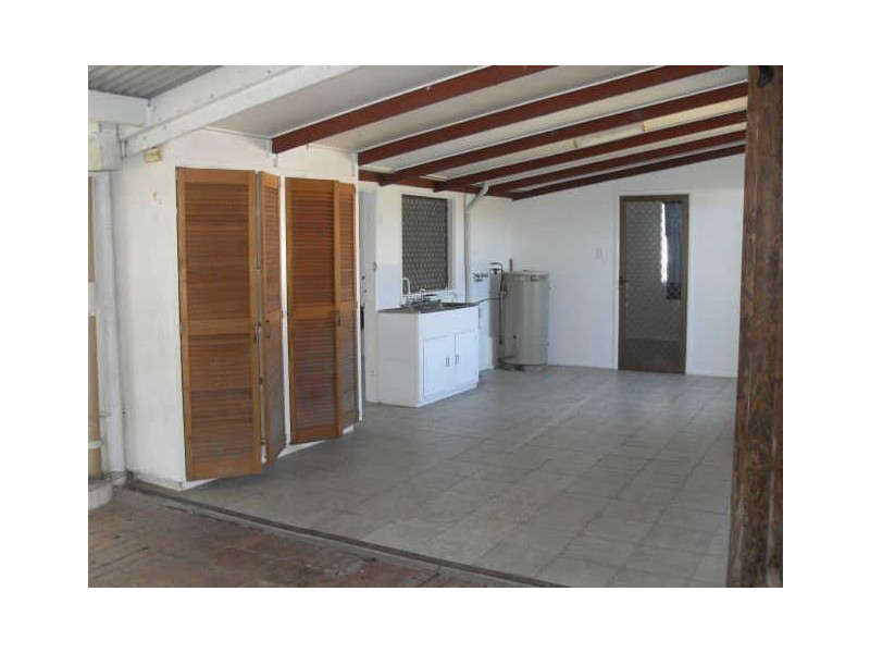 11 Canberra Street, North Mackay QLD 4740