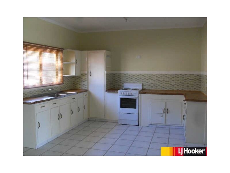 11 Canberra Street, North Mackay QLD 4740