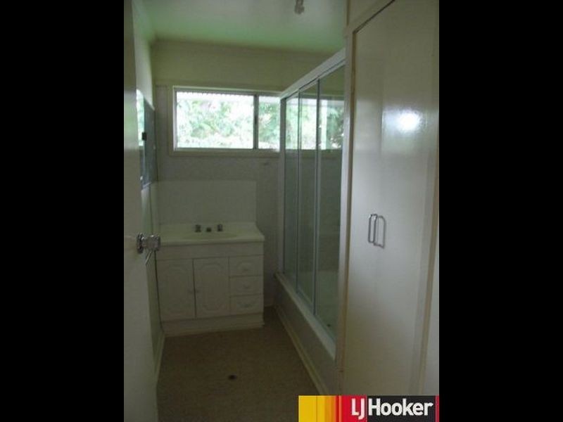 33 Leslie Drive, Moranbah QLD 4744