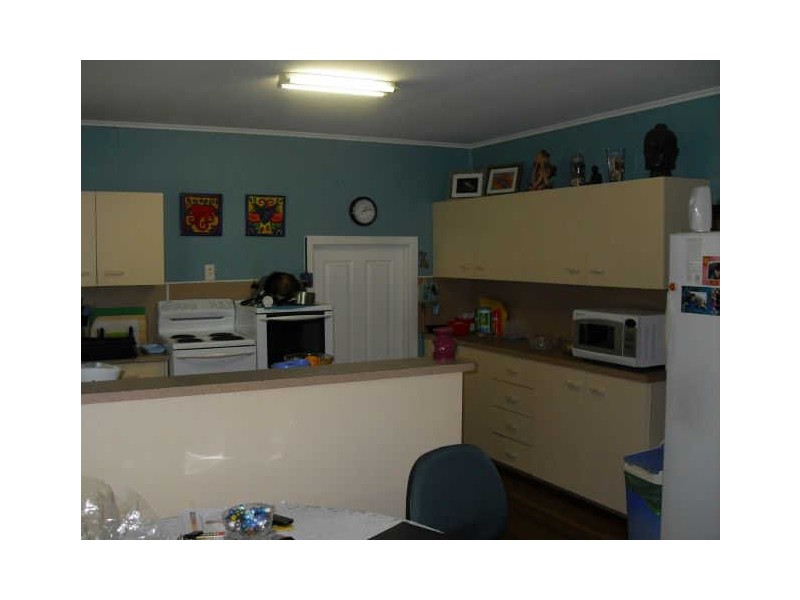 19 Barton Street, West Mackay QLD 4740