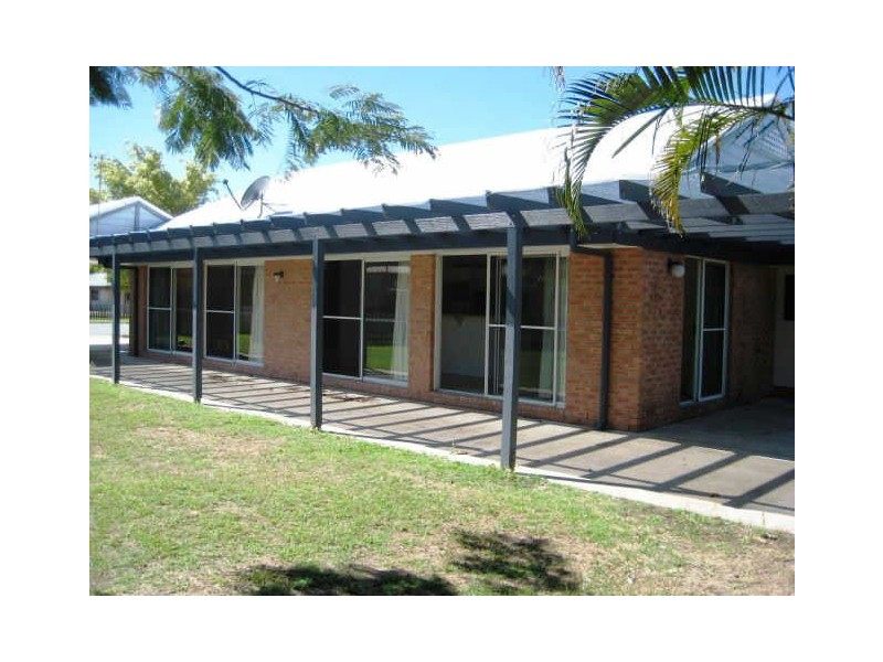 8 Rhonda Court, Andergrove QLD 4740