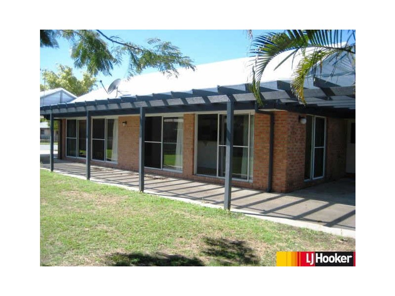 8 Rhonda Court, Andergrove QLD 4740