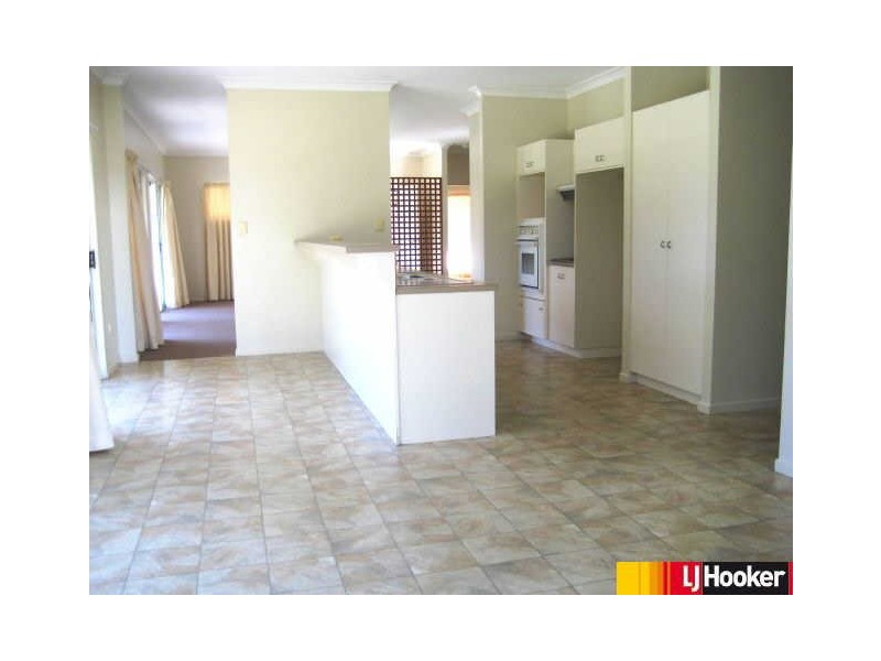 8 Rhonda Court, Andergrove QLD 4740