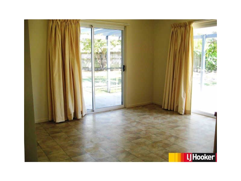 8 Rhonda Court, Andergrove QLD 4740