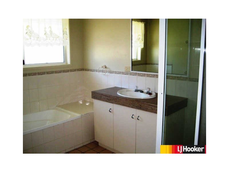 8 Rhonda Court, Andergrove QLD 4740