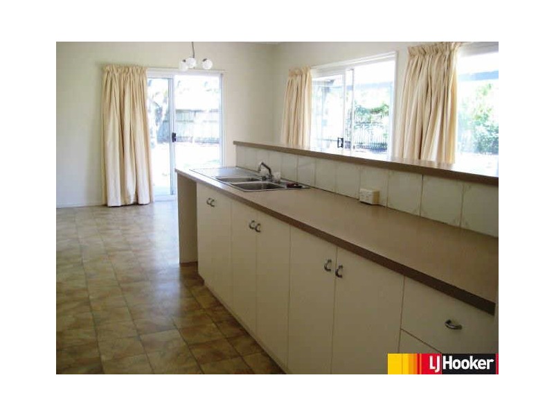 8 Rhonda Court, Andergrove QLD 4740