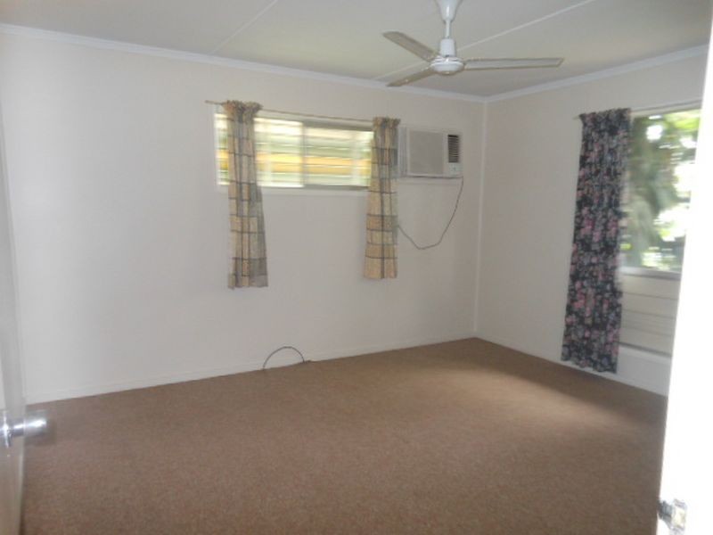 4 Rose Street, Moranbah QLD 4744