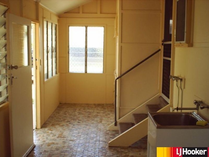8 Mackenzie Street, West Mackay QLD 4740
