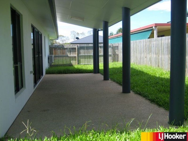 13 Seacove Court, Eimeo QLD 4740