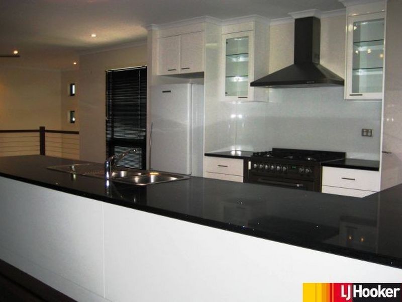 24 Seafarer Court, Blacks Beach QLD 4740