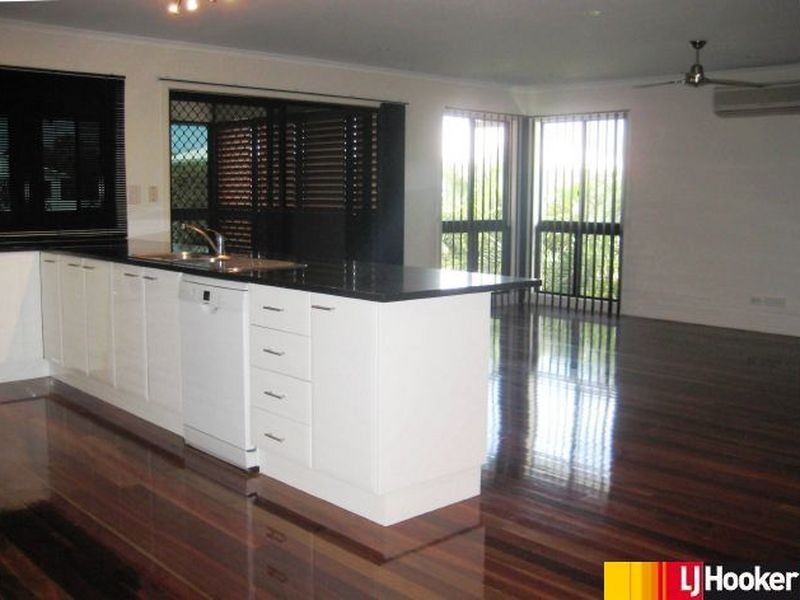 24 Seafarer Court, Blacks Beach QLD 4740