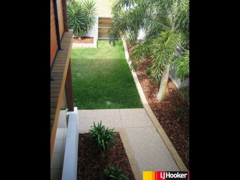 24 Seafarer Court, Blacks Beach QLD 4740