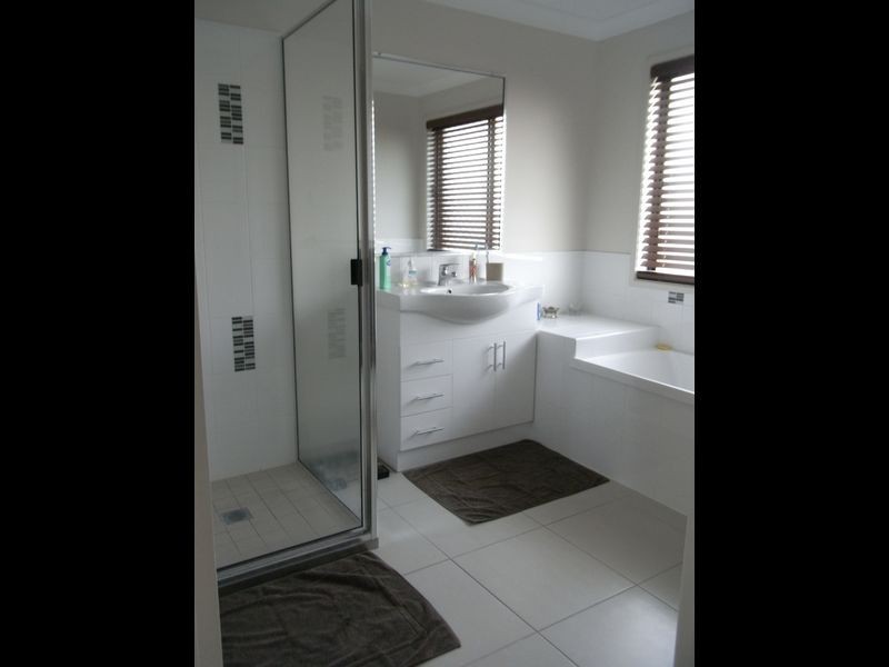 26 Hawkins Street, Bucasia QLD 4750