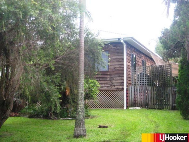 13 Hill End Road, Glenella QLD 4740