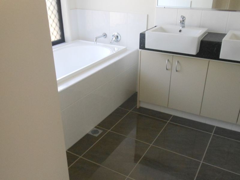 81 Utah Drive, Moranbah QLD 4744