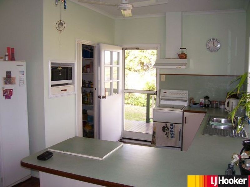 11 Mcknight Road, Hay Point QLD 4740