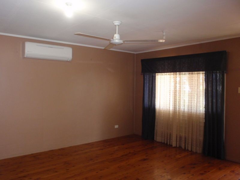 4 Watkins Street, Moranbah QLD 4744