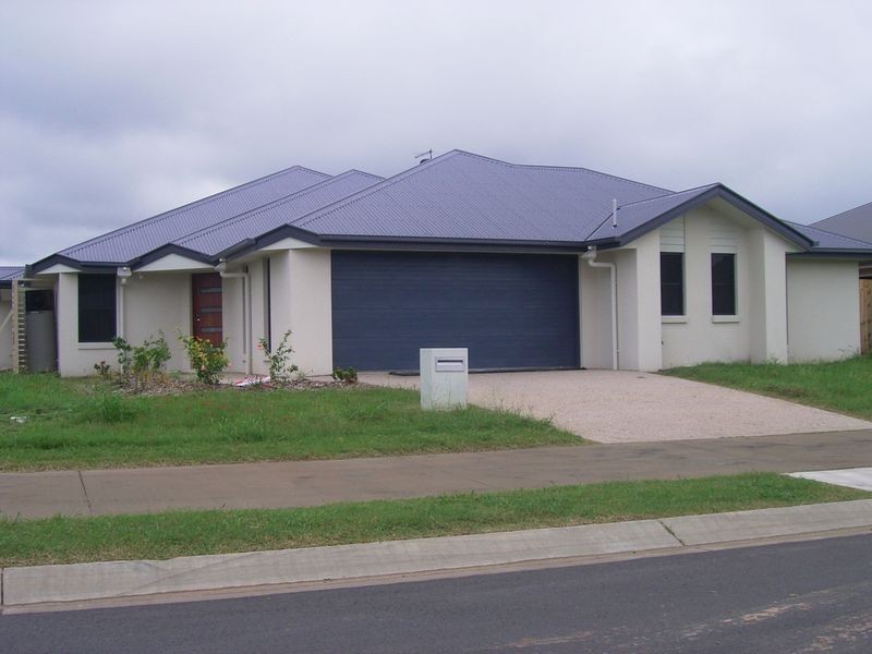 2/70 Whitehaven Drive, Blacks Beach QLD 4740
