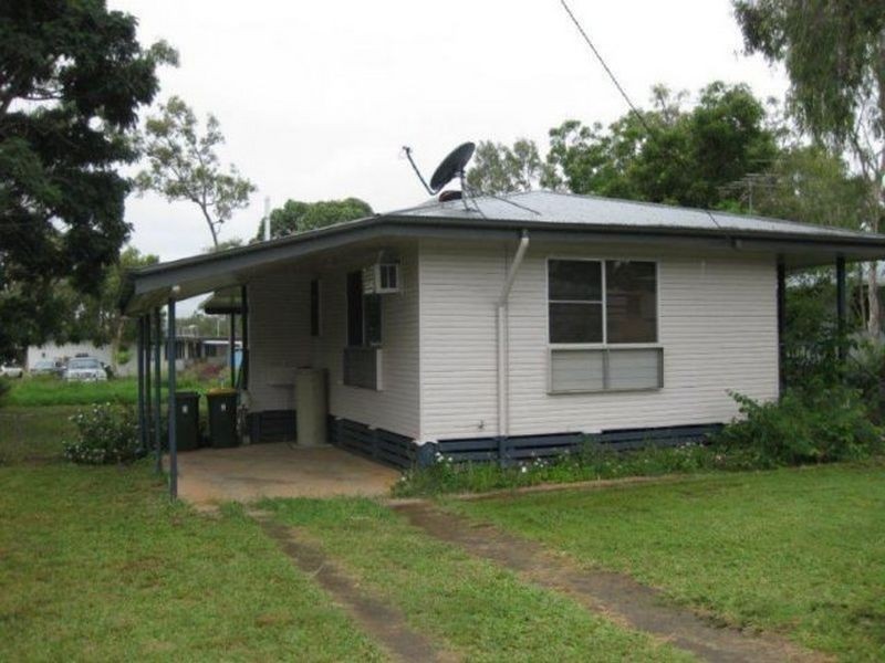 10 Watkins Street, Moranbah QLD 4744