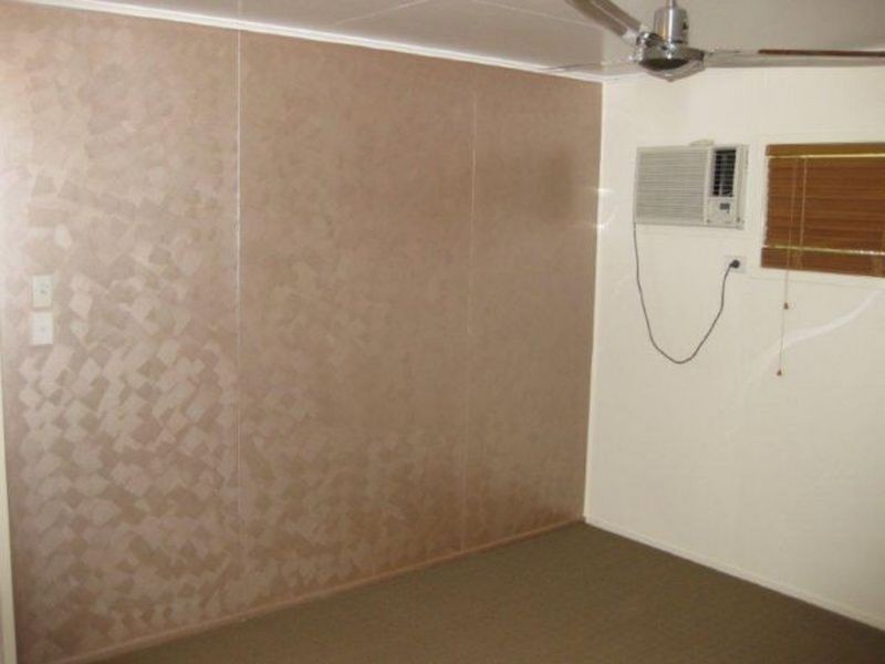 10 Watkins Street, Moranbah QLD 4744