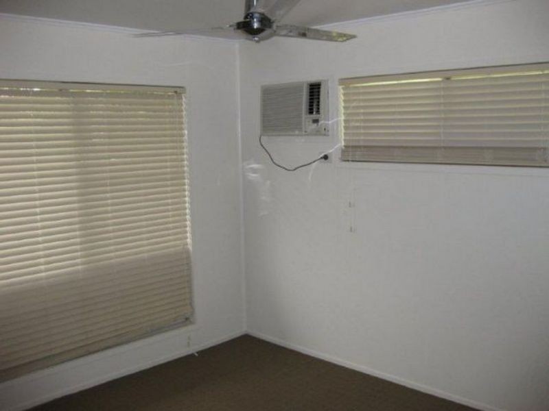 10 Watkins Street, Moranbah QLD 4744