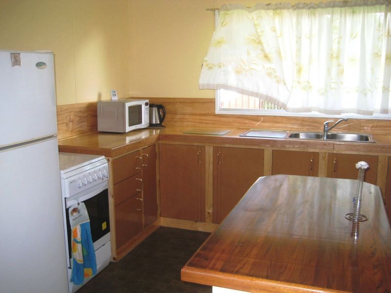 1A Holts Road, Beaconsfield QLD 4740