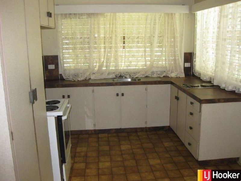 10 Schaefer Street, West Mackay QLD 4740