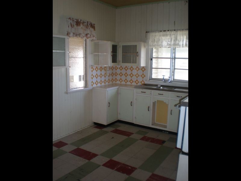 38 Perry Street, West Mackay QLD 4740