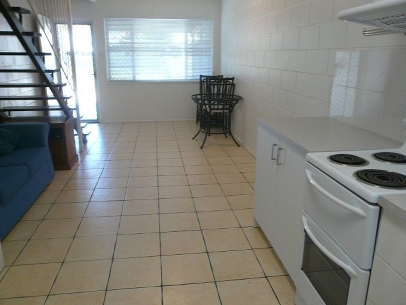 2/18 Tay Street, South Mackay QLD 4740