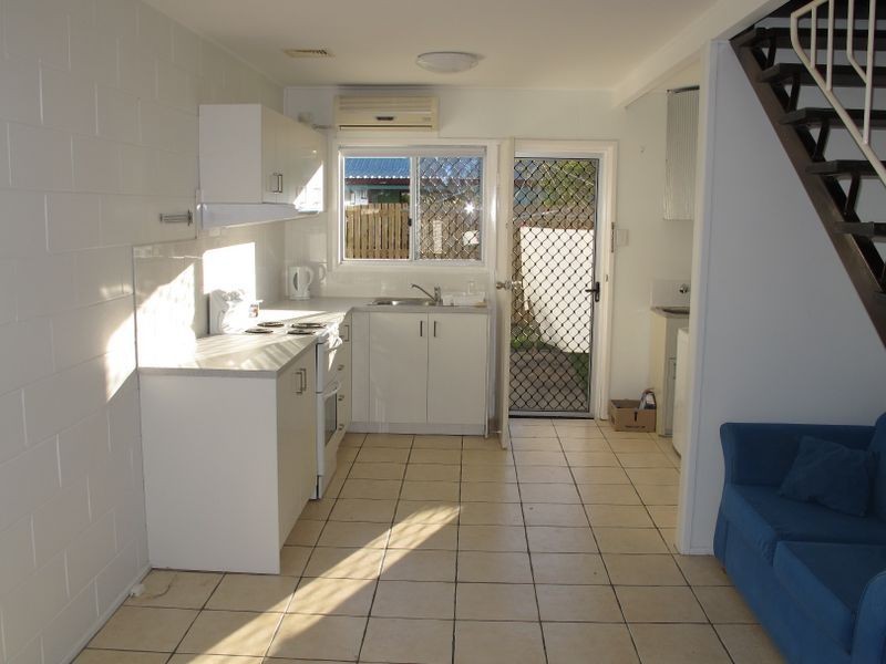 2/18 Tay Street, South Mackay QLD 4740