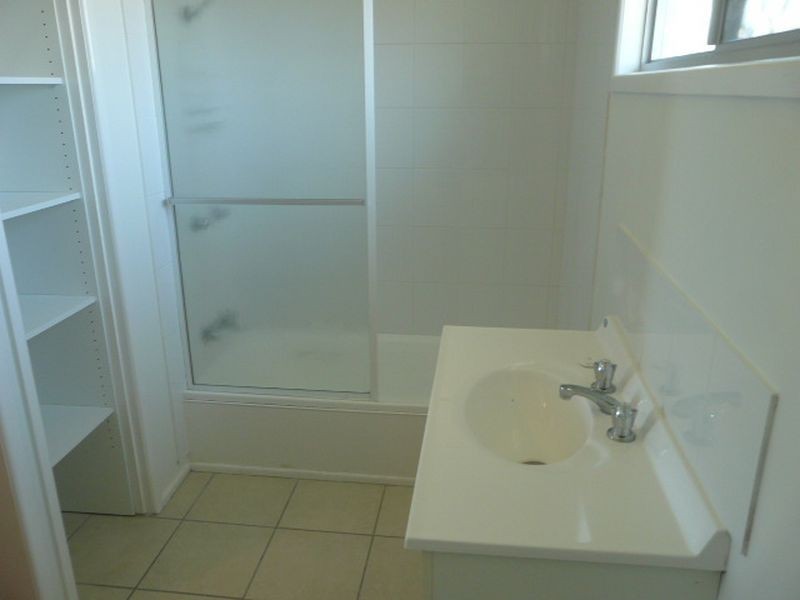 2/18 Tay Street, South Mackay QLD 4740