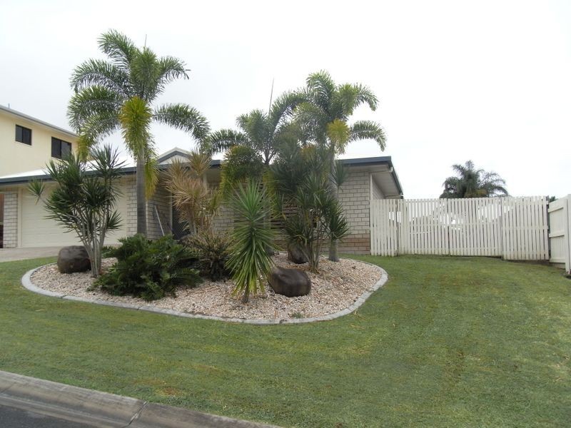 11 Gillies Court, Rural View QLD 4740