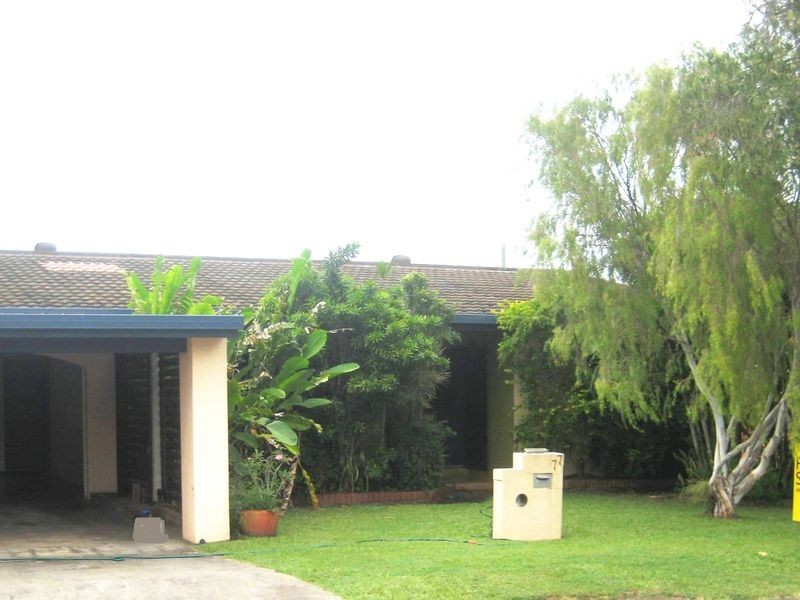 77 Daniel Street, Mount Pleasant QLD 4740