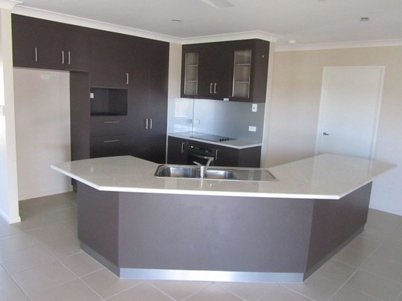 45 Hinze Circuit, Rural View QLD 4740