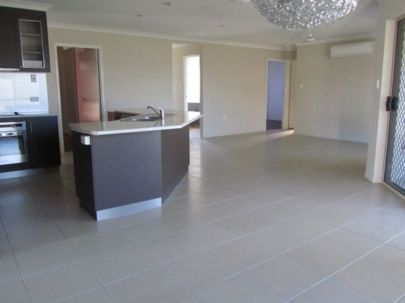 45 Hinze Circuit, Rural View QLD 4740