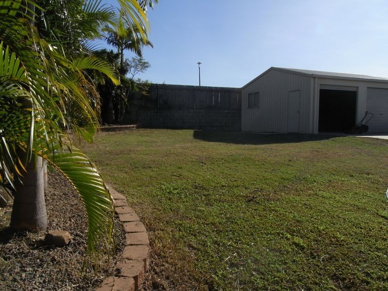 13 Pardoe Street, Bucasia QLD 4750