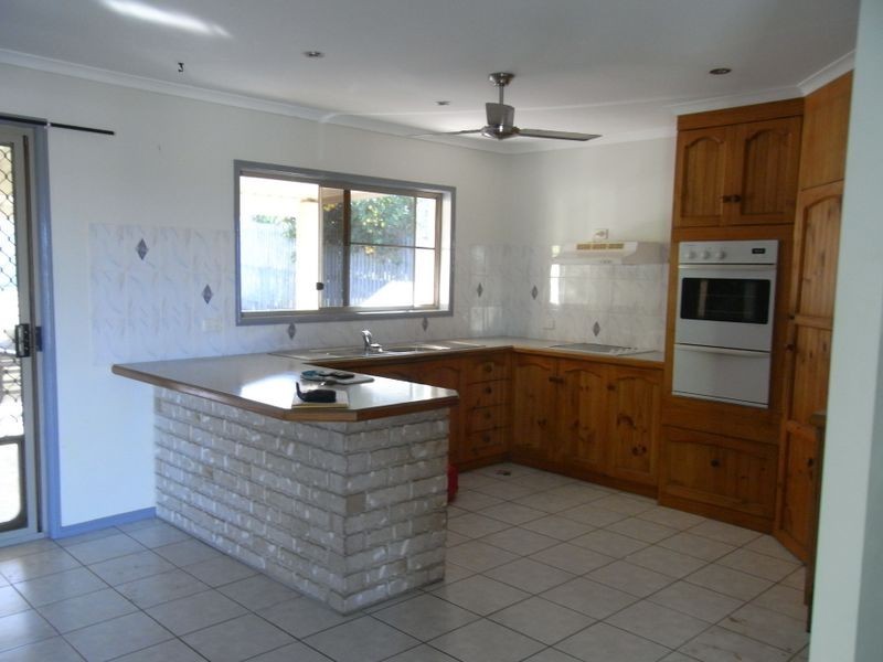 13 Pardoe Street, Bucasia QLD 4750