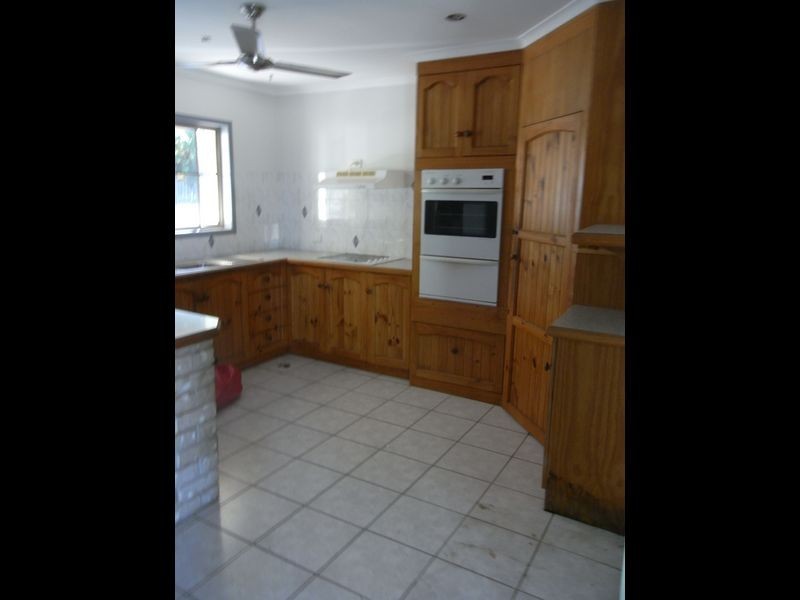 13 Pardoe Street, Bucasia QLD 4750