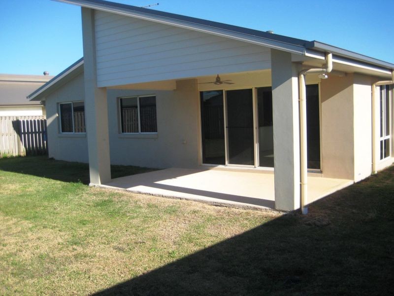 94 Whitehaven Drive, Blacks Beach QLD 4740